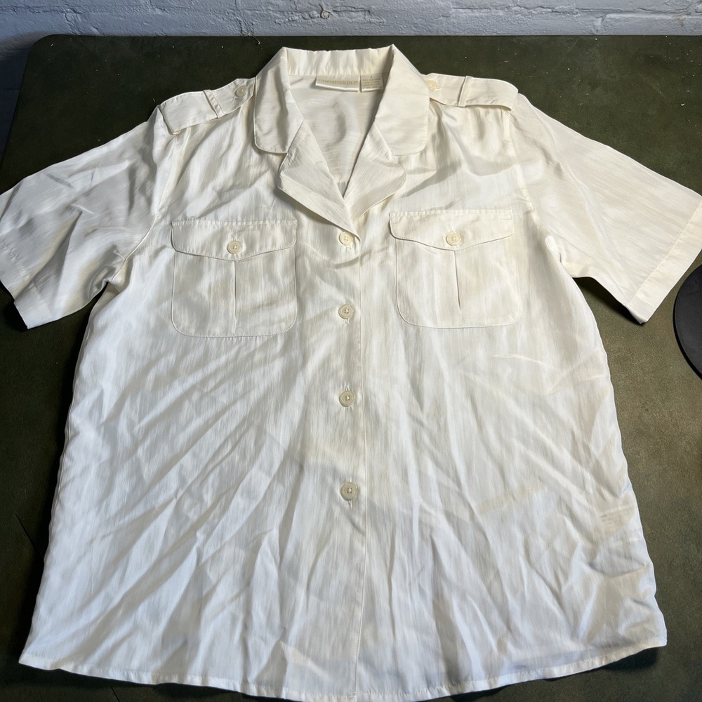 Christie & Jill 100% Silk Short Sleeve Blouse 8 Ivory Safari Shirt Epaulettes
